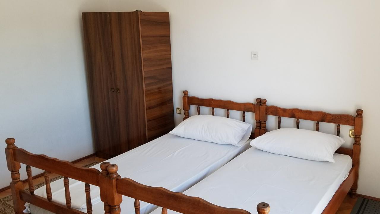 Guesthouse Kodre Ulcinj Ngoại thất bức ảnh